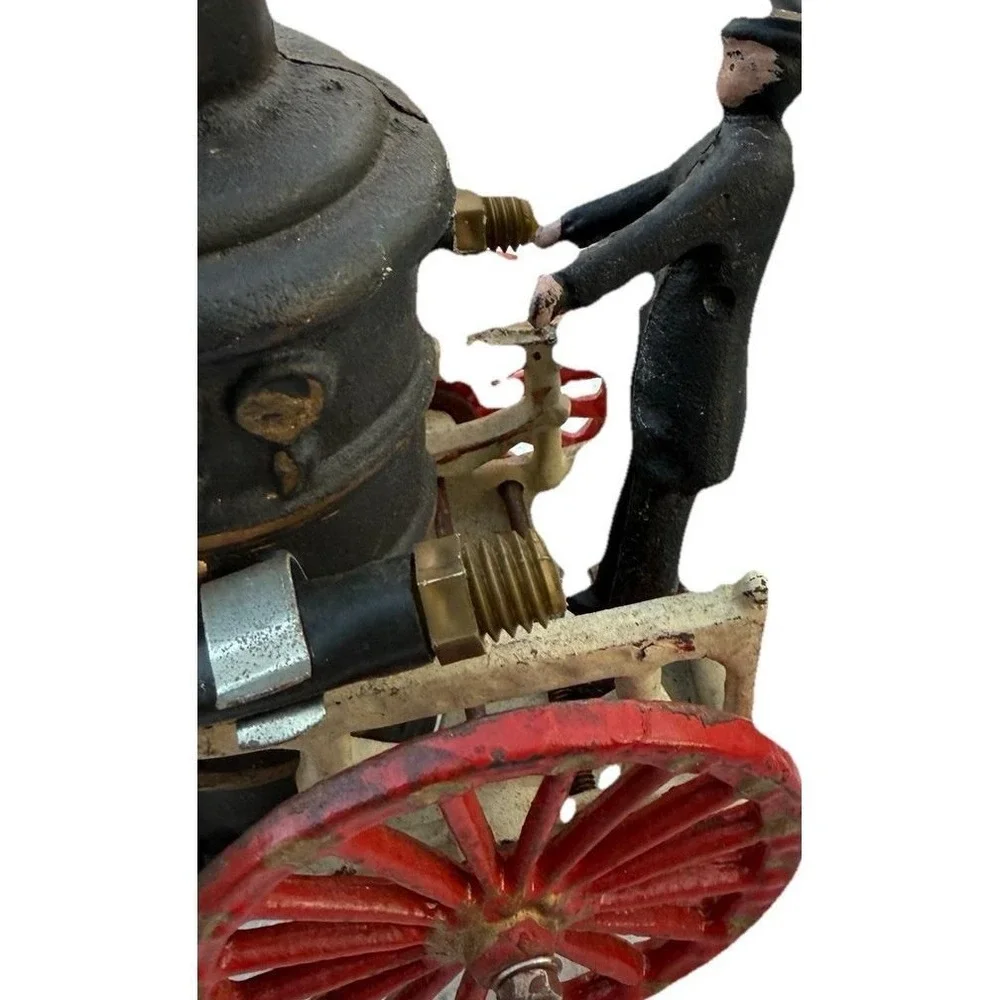 Cast Iron Three-Horse Fire Pumper   2 Fire Fighters With Hose Toy